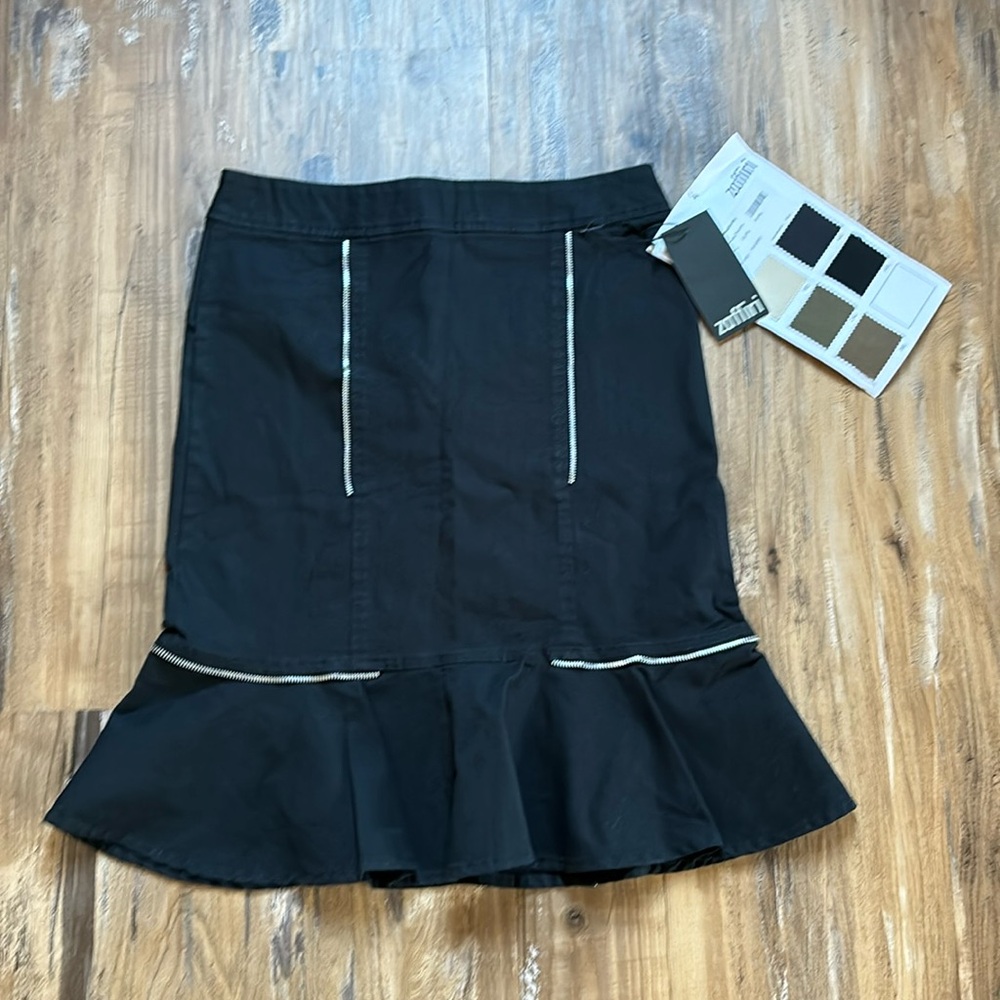 Zaffiri Black Zipper Detailed Skirt